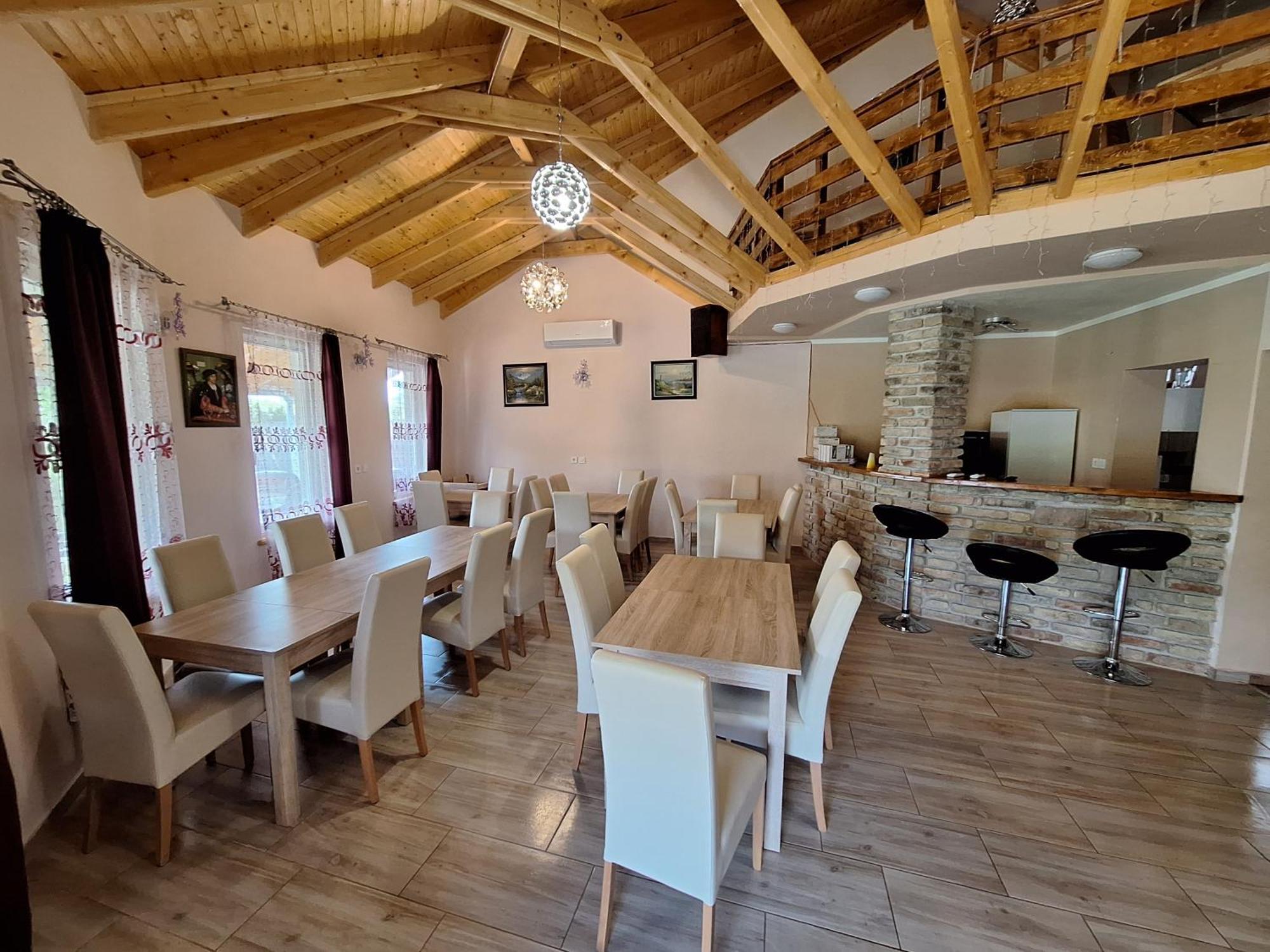 Cserke Holdfeny Apartman Cserkeszőlő Bagian luar foto